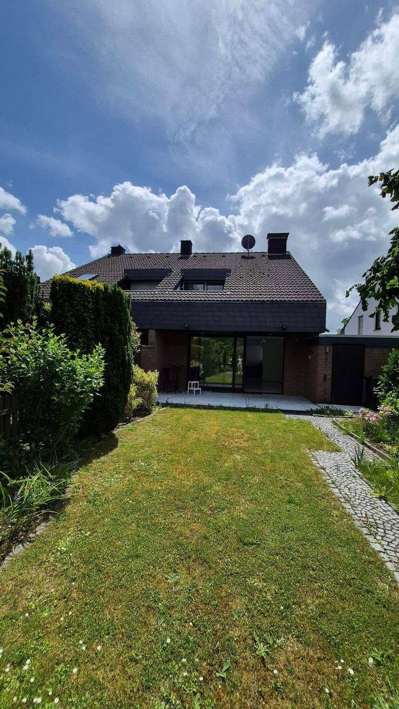 Top gepflegte Liegenschaft in gesuchter Lage von Rheydt ! Garten, Terrasse, Balkon und Garage – Mönchengladbach – Vorschaubild 4