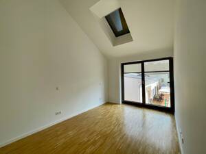 ***Seltene Perle!*** Reihenendhaus mit 4 Zimmern und Terrasse in Berlin-Pankow – 13127 Berlin – Vorschaubild 3