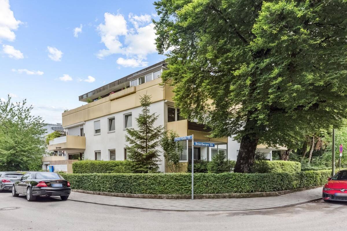Gut geschnittene Wohnung in attraktiver Lage von Solln als Kapitalanlage oder Selbstbezug – 81479 München – Bild 1 von 9