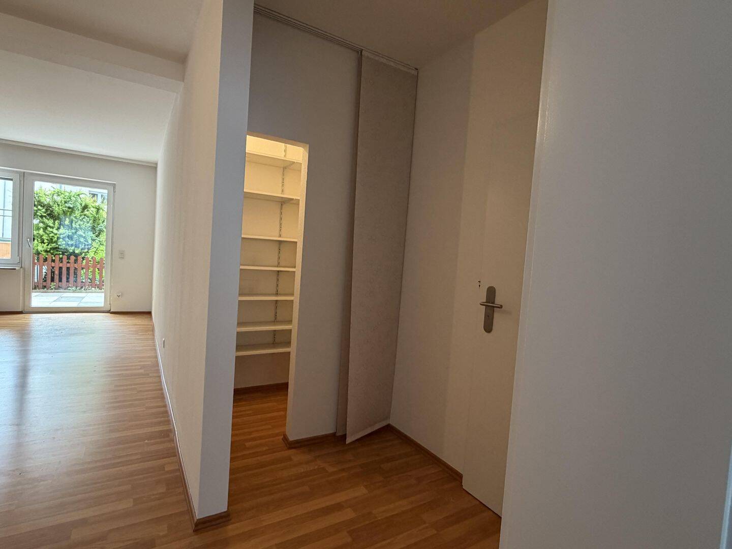 2-Zimmer-Wohnung mit großer Terrasse und TG-Stellplatz in Schweinau – Nürnberg – Vorschaubild 4