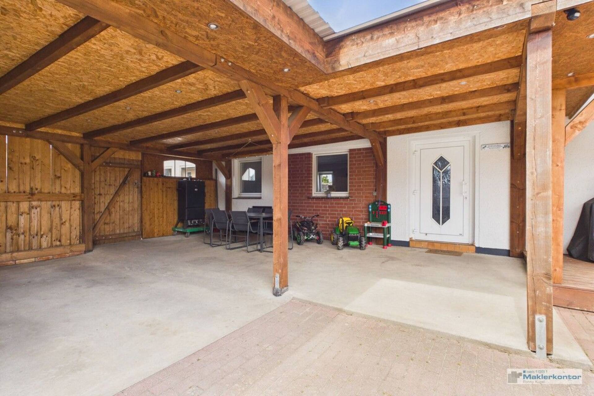 Einfamilienhaus in 17235 Neustrelitz mit 224 m² kaufen