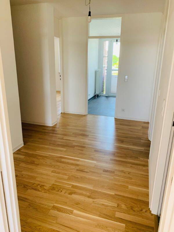 Helle 3-Zimmer-Wohnung mit Einbauküche! – Nürnberg – Vorschaubild 6
