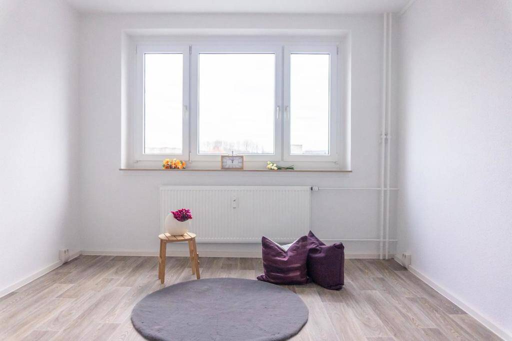 NEU sanierte Balkonwohnung in zentraler Lage – Chemnitz – Vorschaubild 3