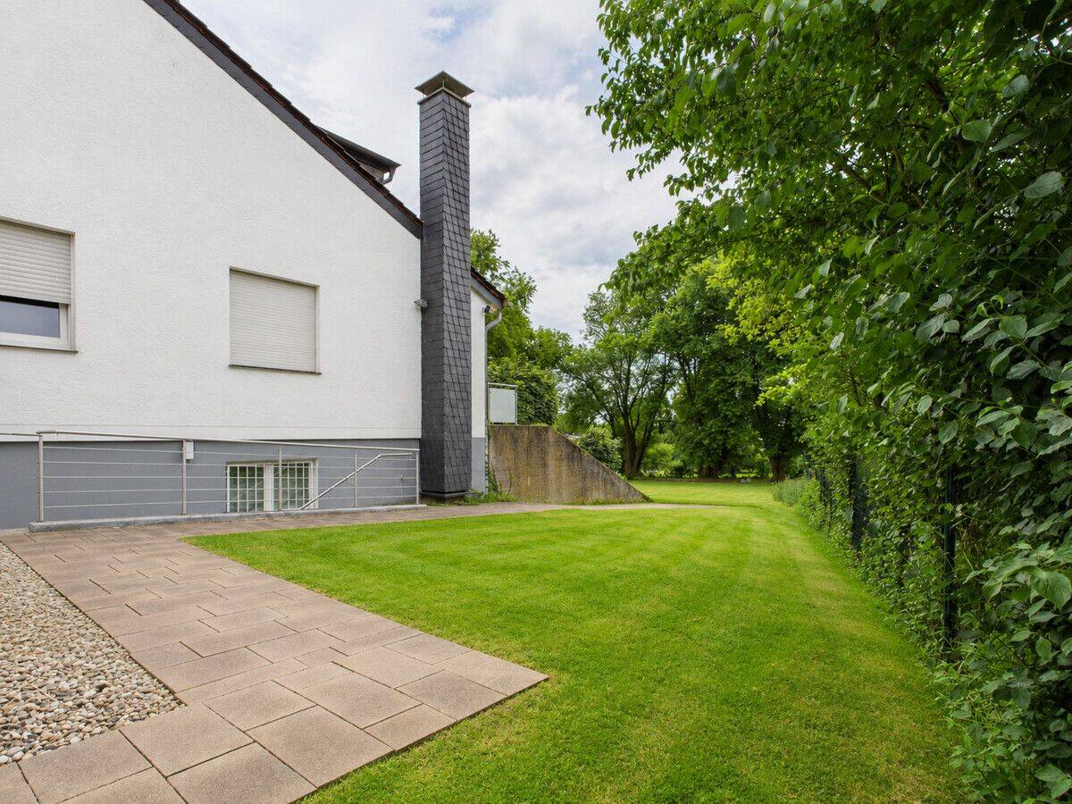 Exklusive Villa mit Traumgrundstück, Indoor-Pool und bester Lage!!! – Bergisch Gladbach – Vorschaubild 9