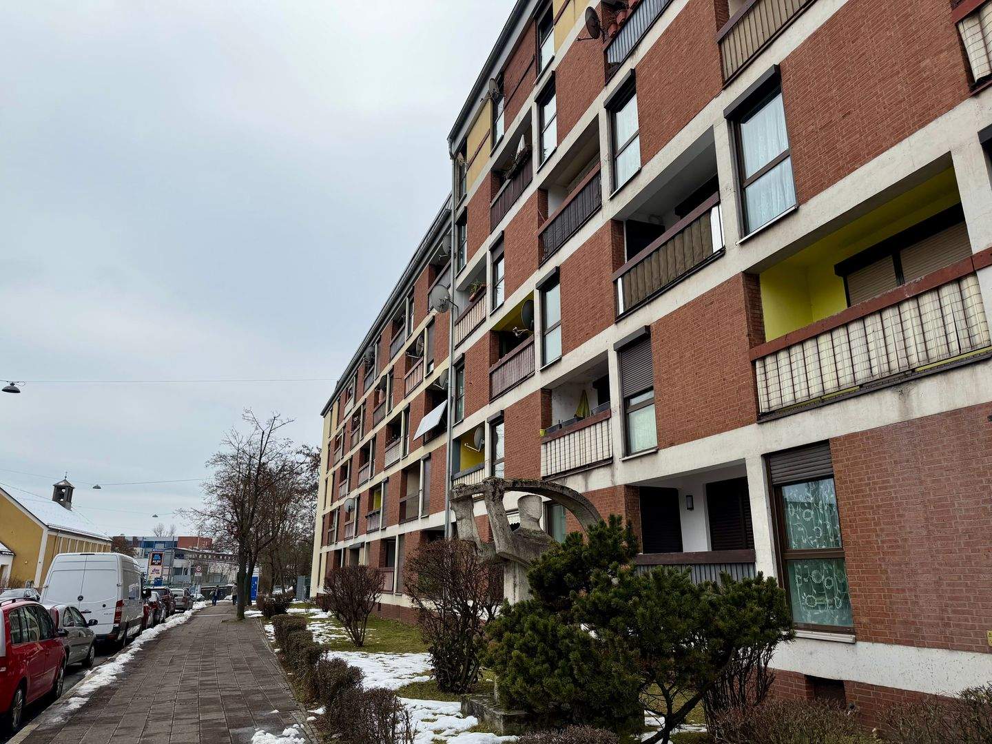 Geräumige 3-Zimmer-Wohnung mit guter Raumaufteilung – Nürnberg – Bild 1 von 4