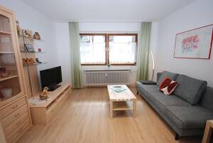Zwei-Zimmer-Wohnung komplett möbliert und ausgestattet in zentrumsnaher Lage – 83435 Bad Reichenhall – Vorschaubild 3