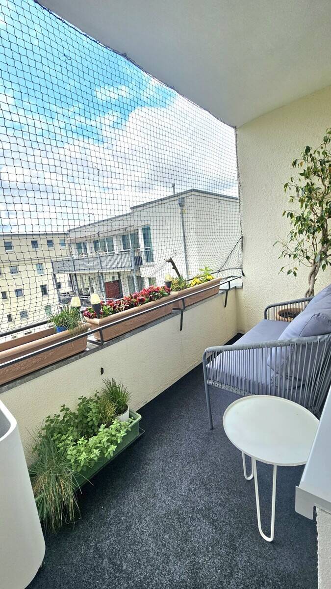 Hauptstadtmakler-Bezugsfreie Wohnung in Top-Lage – Berlin – Vorschaubild 2