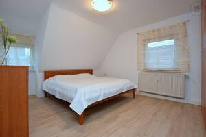 Schön möblierte Wohnung mit Balkon in Stuttgart Mühlhausen – 70378 Stuttgart – Vorschaubild 2