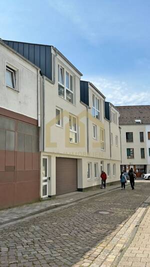 Vollsaniertes Mehrfamilienhaus 2026 mit 8 WE. Wärmepumpe + PV-Anlage in Top Lage zum Faktor 17,8 – 28199 Bremen – Vorschaubild 4