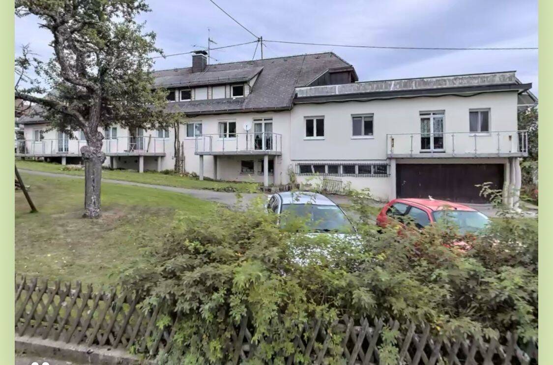 Großzügiges 5-Familienhaus, aktuelle Teilungserklärungen vorhanden zuzüglich 2 Flurstücke