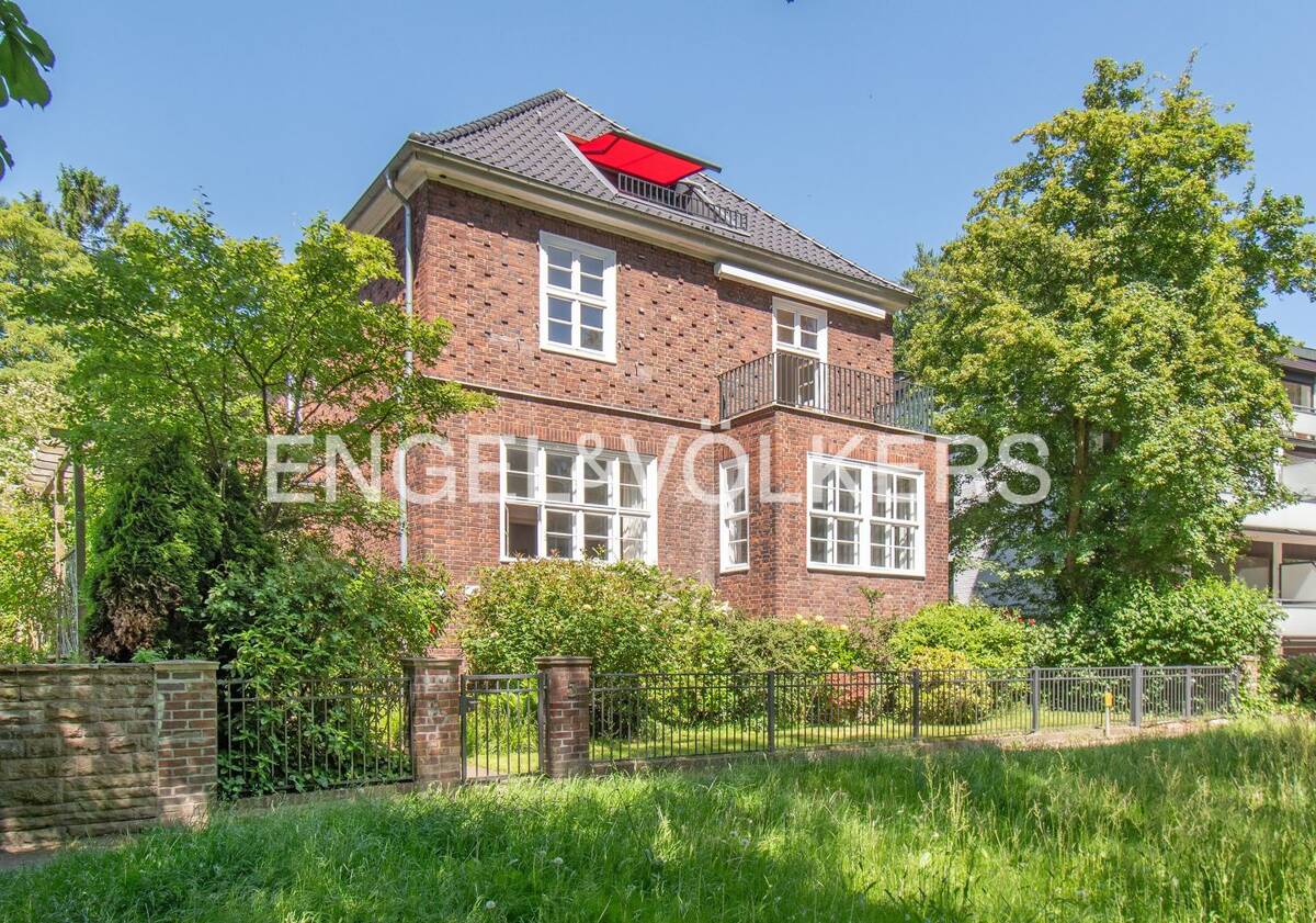 Architekturklassiker - Stadtvilla am Alsterlauf – 22297 Hamburg – Bild 1 von 9