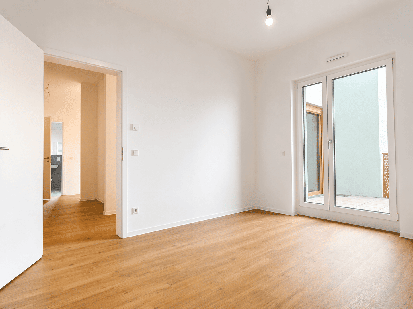 Domblick inklusive! | 2-Zimmer-Wohnung (Typ 4) mit Balkon und eigenem Keller – Köln – Vorschaubild 3