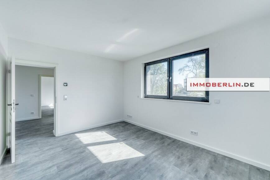 IMMOBERLIN.DE - Für den Ersteinzug nach Sanierung! Attraktives Haus mit Südgarten & Garage – Schorfheide – Vorschaubild 7