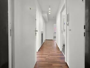 Bezugsfreie 3-Zimmer-Eigentumswohnung mit sonnigem Süd-West-Balkon in gefragter Lage – 23562 Lübeck – Vorschaubild 2