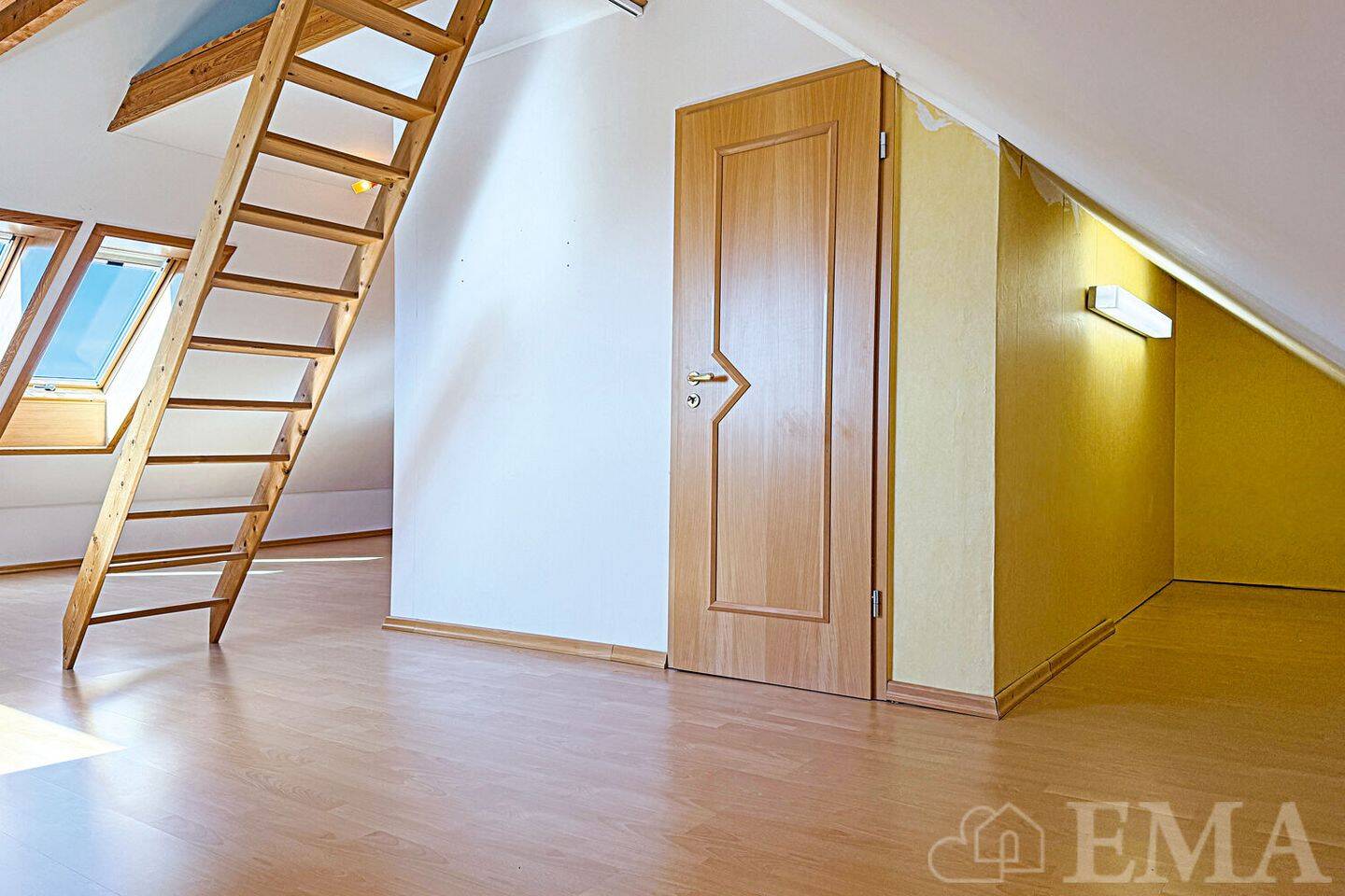 Großzügiges und gepflegtes Familiendomizil in ruhiger Wohnlage – Brieselang – Vorschaubild 4