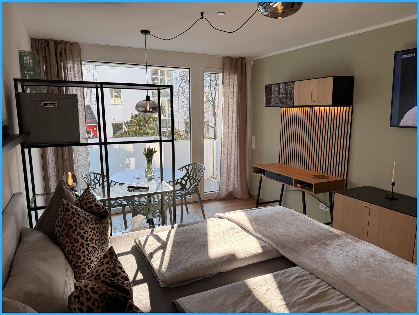Luxuriöses, neu möbliertes Appartement - direkt bei der BMW FIZ-Windkanal - großer Balkon – München – Vorschaubild 4