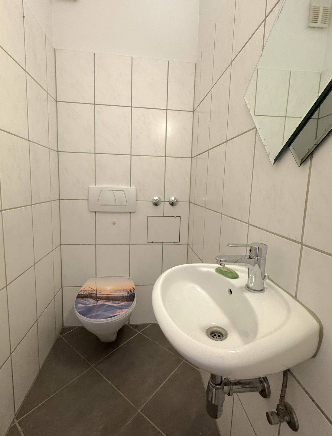 Großzügige 2-Zimmer-Wohnung mit Kamin, Süd-Loggia und Gartenzugang – Hamburg – Vorschaubild 4