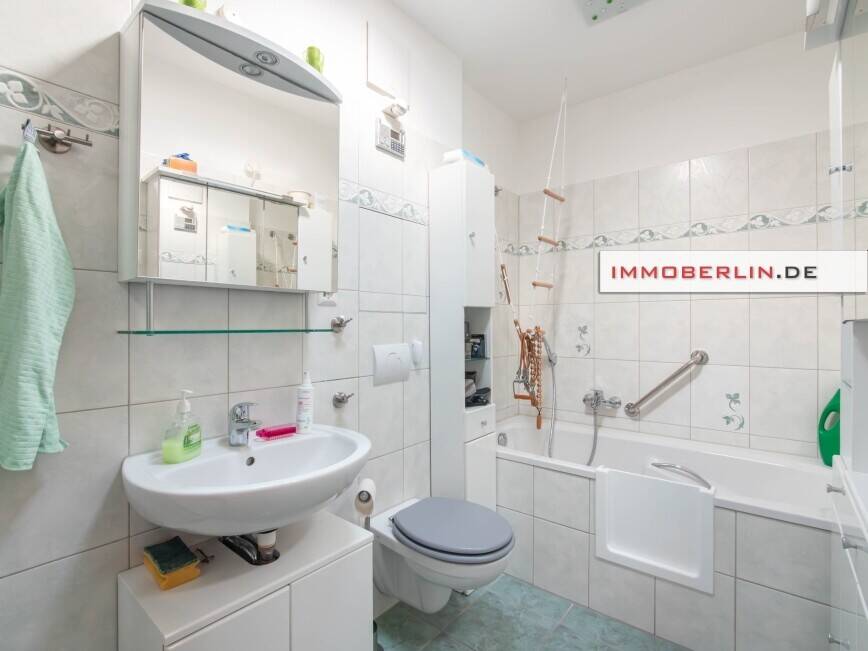IMMOBERLIN.DE - Hausähnliche Wohnung mit Wintergarten, kleinem Westgarten – Berlin – Vorschaubild 6