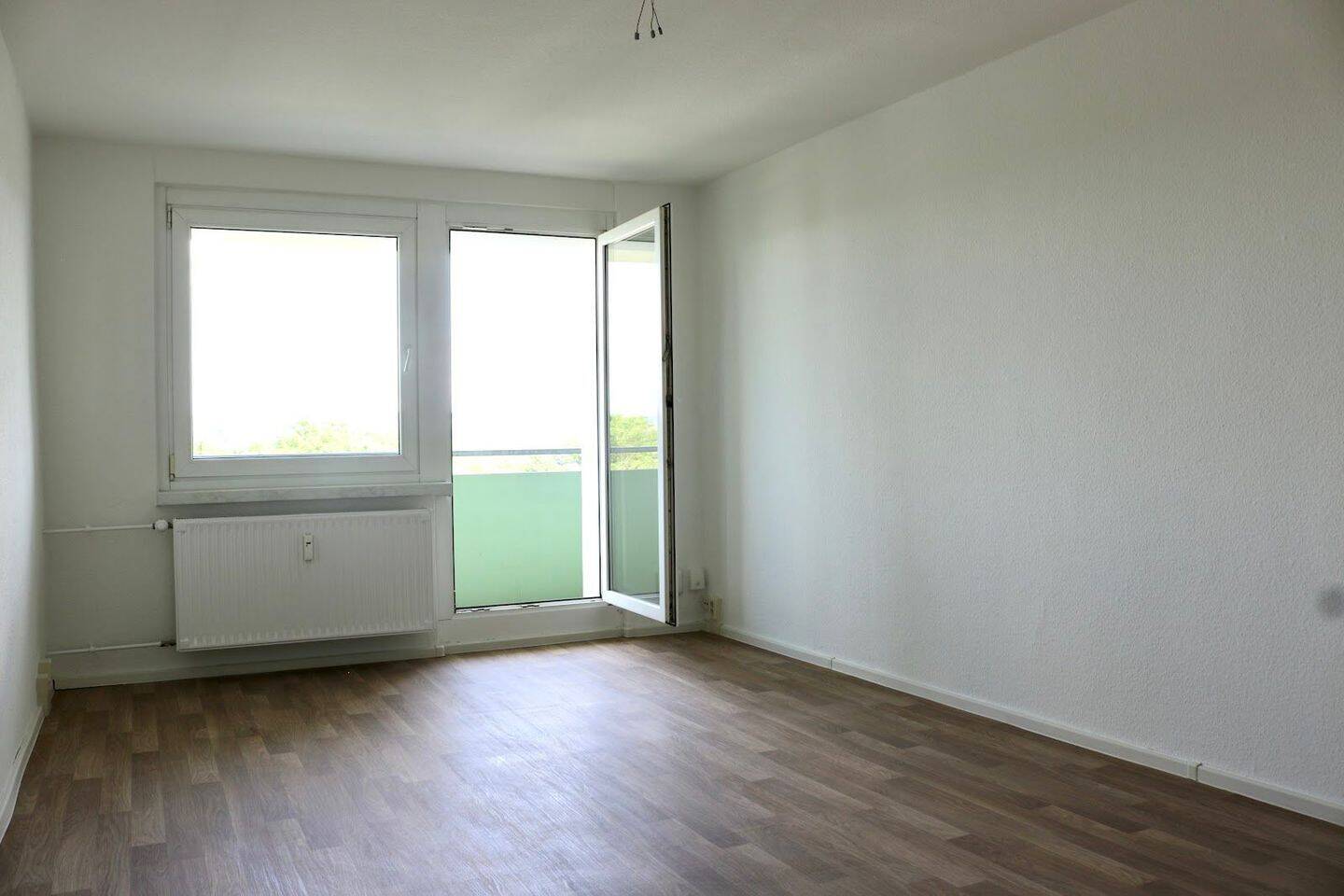 Grünes Paradies: Ruhige Wohnung am Stadtpark – Chemnitz – Vorschaubild 3