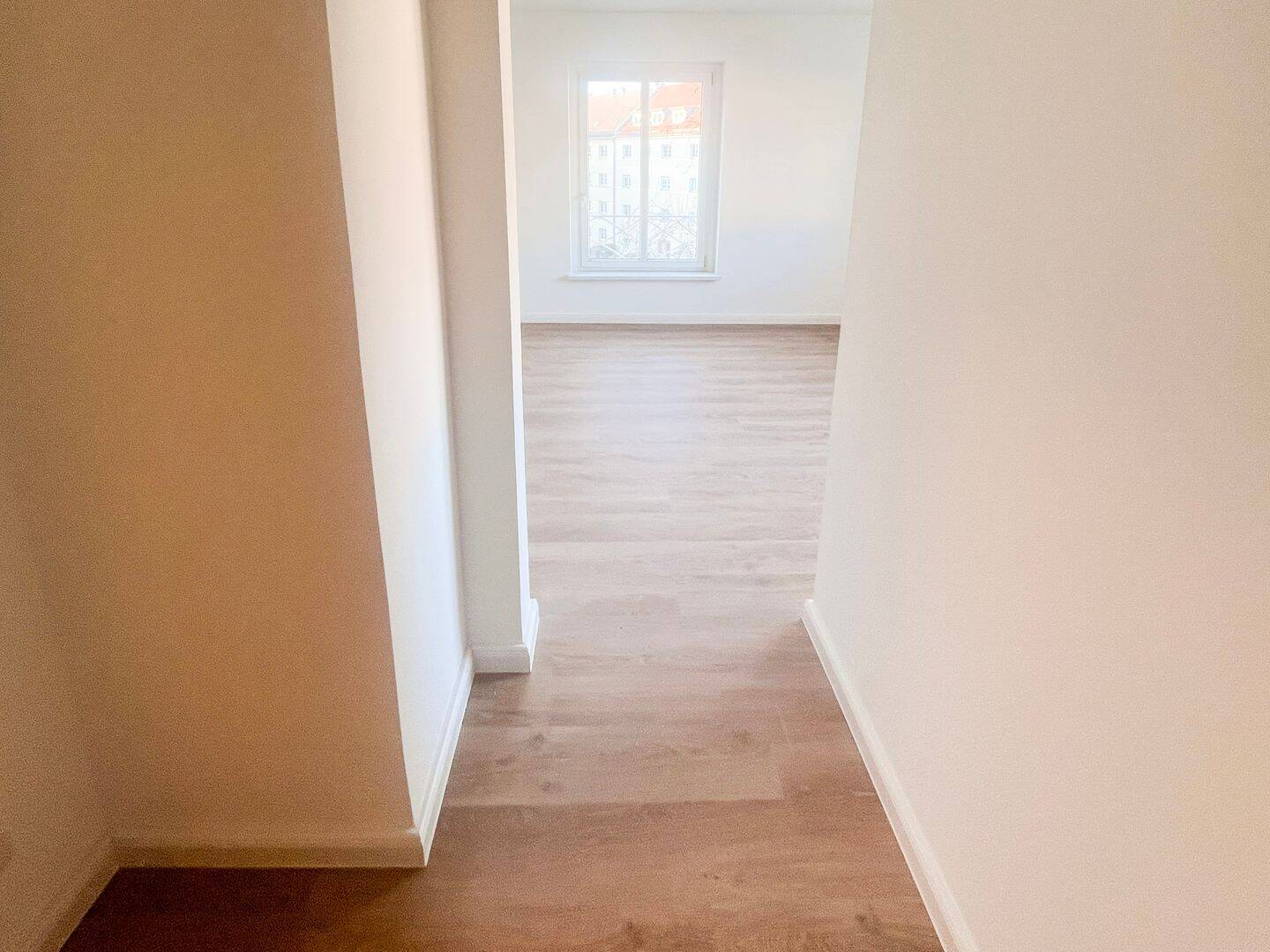 Frisch renovierte 2-Raum-Wohnung in ruhiger Lage – Leipzig – Vorschaubild 2