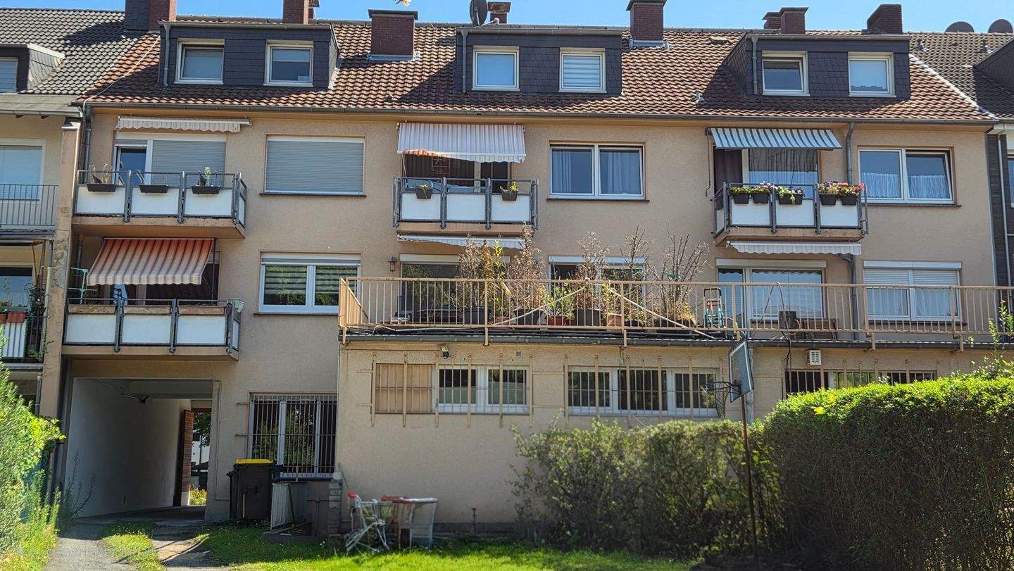 Gepflegtes Mehrfamilienhaus mit Ladenlokal in Wanheimerort – Duisburg – Vorschaubild 3