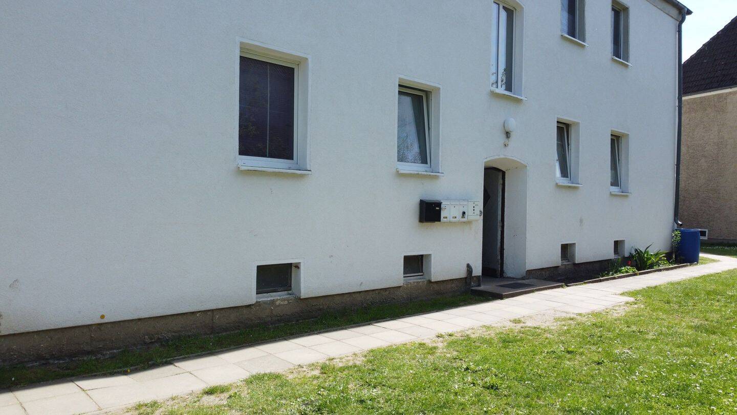 Solide Kapitalanlage mit Potenzial: Voll vermietetes 4-Parteienhaus mit Ausbaureserve im Dach – Werneuchen – Vorschaubild 3