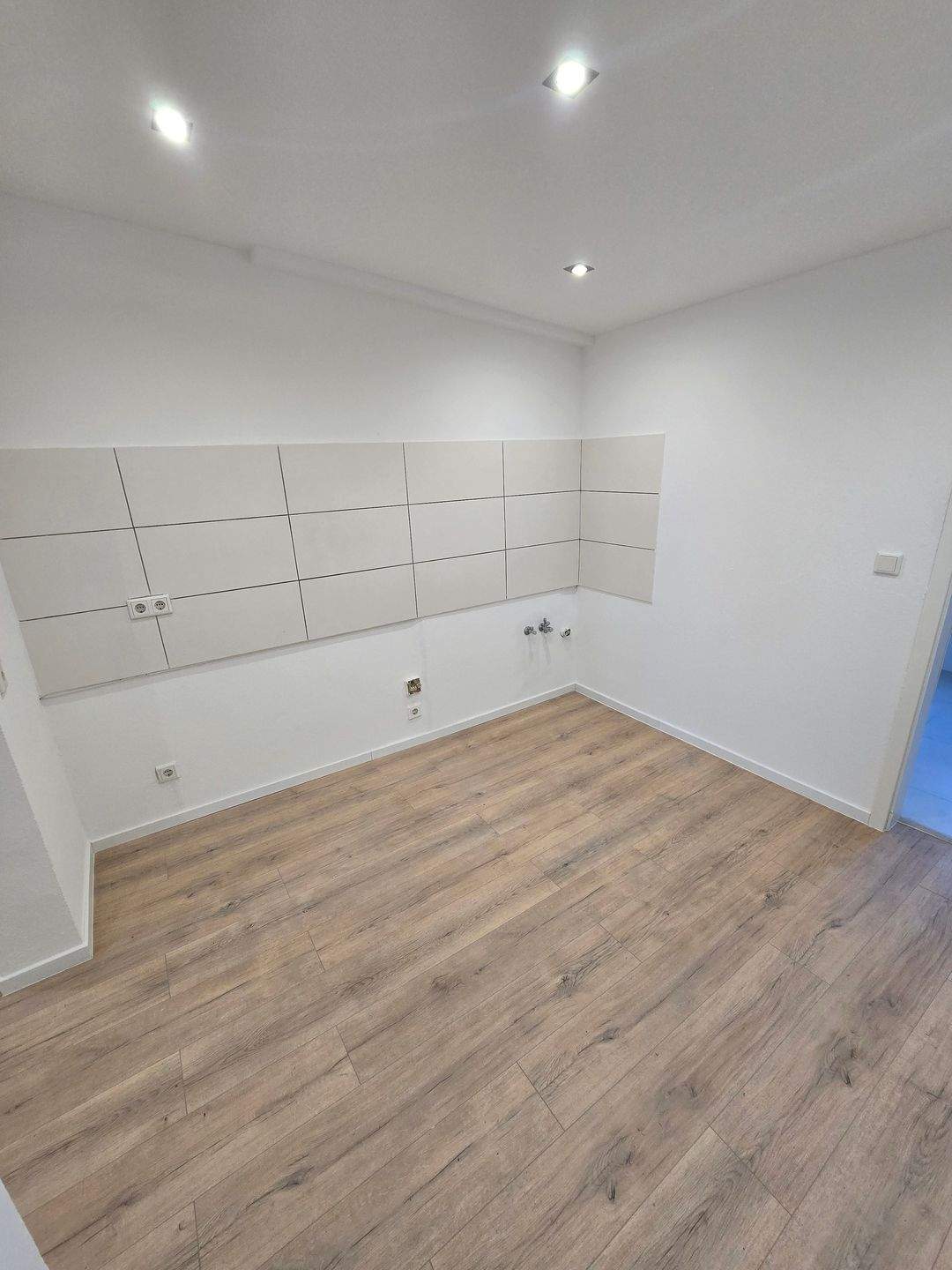 Stilvolle 3-Zimmer-Wohnung mit Stuckdecken in Wuppertal – Wuppertal – Vorschaubild 4
