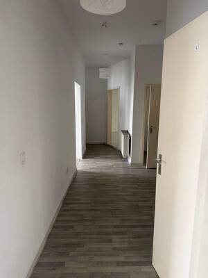 Altbauwohnung - nicht Familien oder WG geeignet - mit 3 Zimmern in der Stadtmitte – 47051 Duisburg – Vorschaubild 7