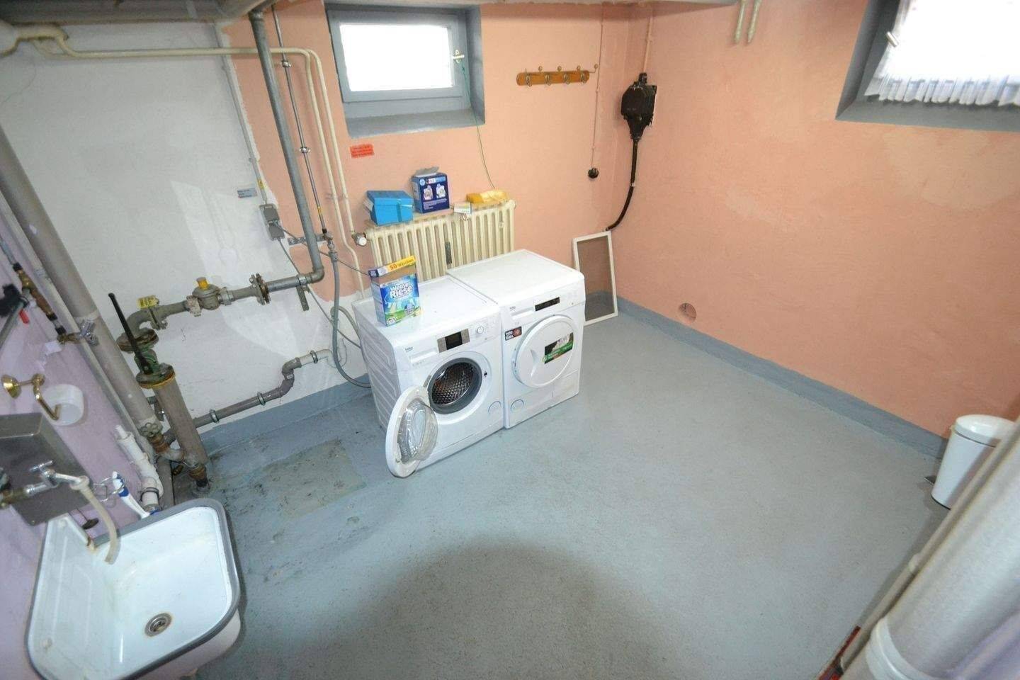 Frei ab 01.09.2026 / 2-Zimmer-Wohnung im 1. OG mit Balkon / Neue Einbauküche / Gartenmitbenutzung – Trier – Vorschaubild 4