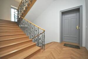 Herrschaftlich Wohnen im Altbau mit Lift und Balkon – 80469 München – Vorschaubild 6