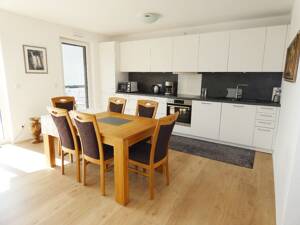Moderne 4-Zimmer-Penthouse-Wohnung mit Einbauküche, Aufzug und großer Dachterrasse – 51381 Leverkusen – Vorschaubild 4