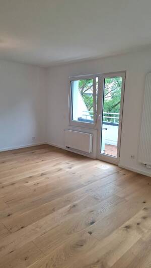++Stadtgartenflair! 4 Zimmer-Zuhause mit Terrasse + Balkonen + Modernisiert++ – 50672 Köln – Vorschaubild 2