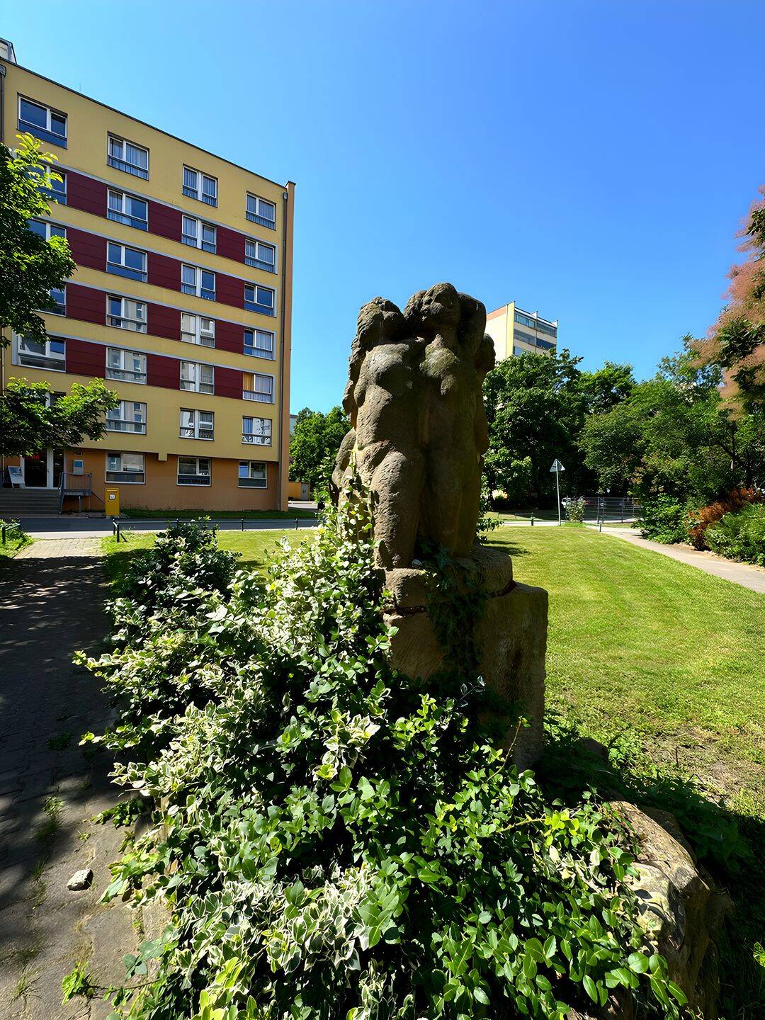 Wunderschöne 4-Zimmer-Wohnung mit großem Balkon und traumhaftem Ausblick – Berlin – Vorschaubild 7