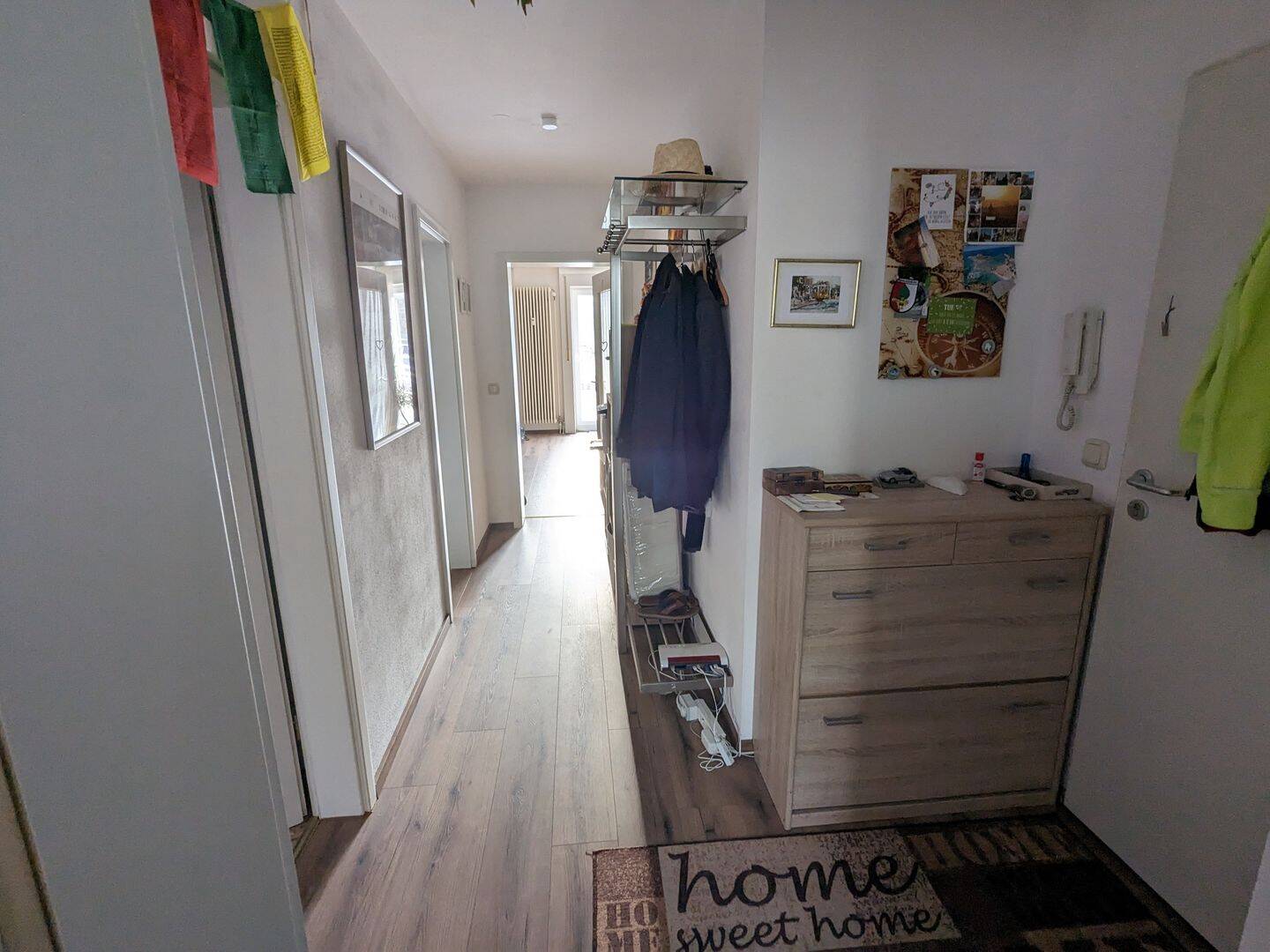 Möbelierte Wohnung 2 Zimmer, Küche, Bad – Augsburg – Vorschaubild 3