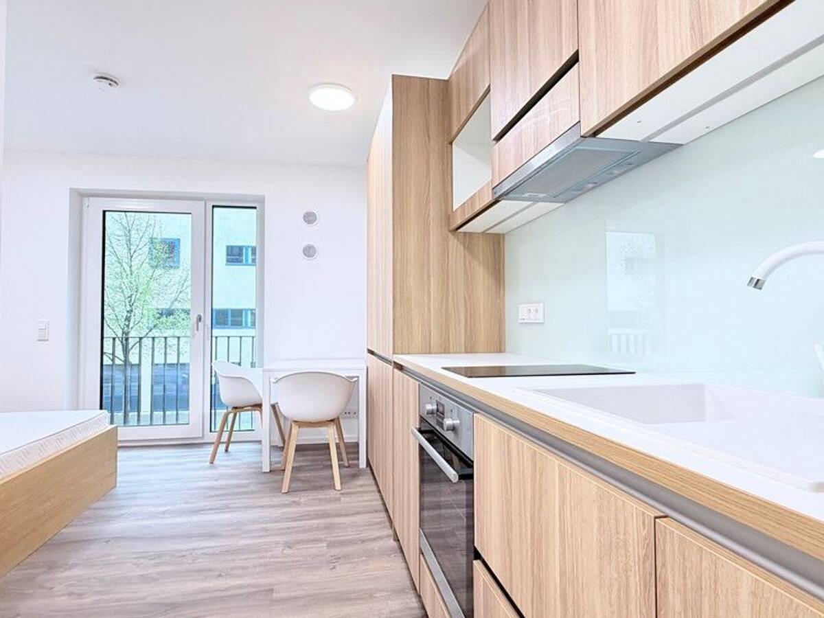 Vollmöbliertes und modernes 1-Zimmer-Appartment mit Balkon – 70191 Stuttgart – Bild 1 von 6