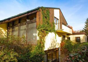 Charaktervolle Villa mit Schwimmbad und 390 m² zum Wohnen auf großzügigem Grundstück in Bestlage – 85567 Grafing – Vorschaubild 3
