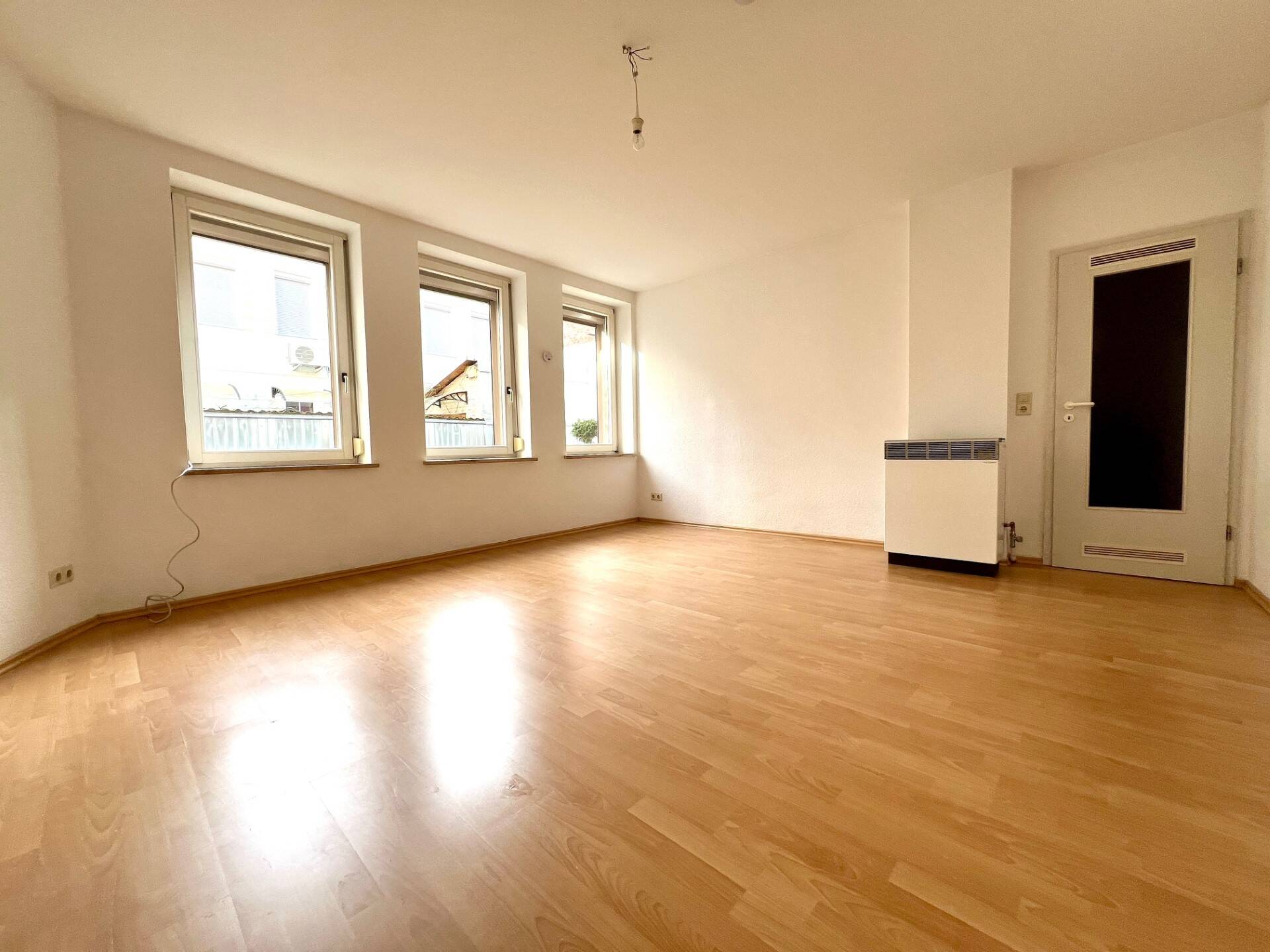 Helle Erdgeschosswohnung im Hinterhaus – Fürth – Vorschaubild 2