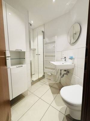 Bezugsfreies Apartment mit Seesicht und Balkon – 78465 Konstanz – Vorschaubild 5