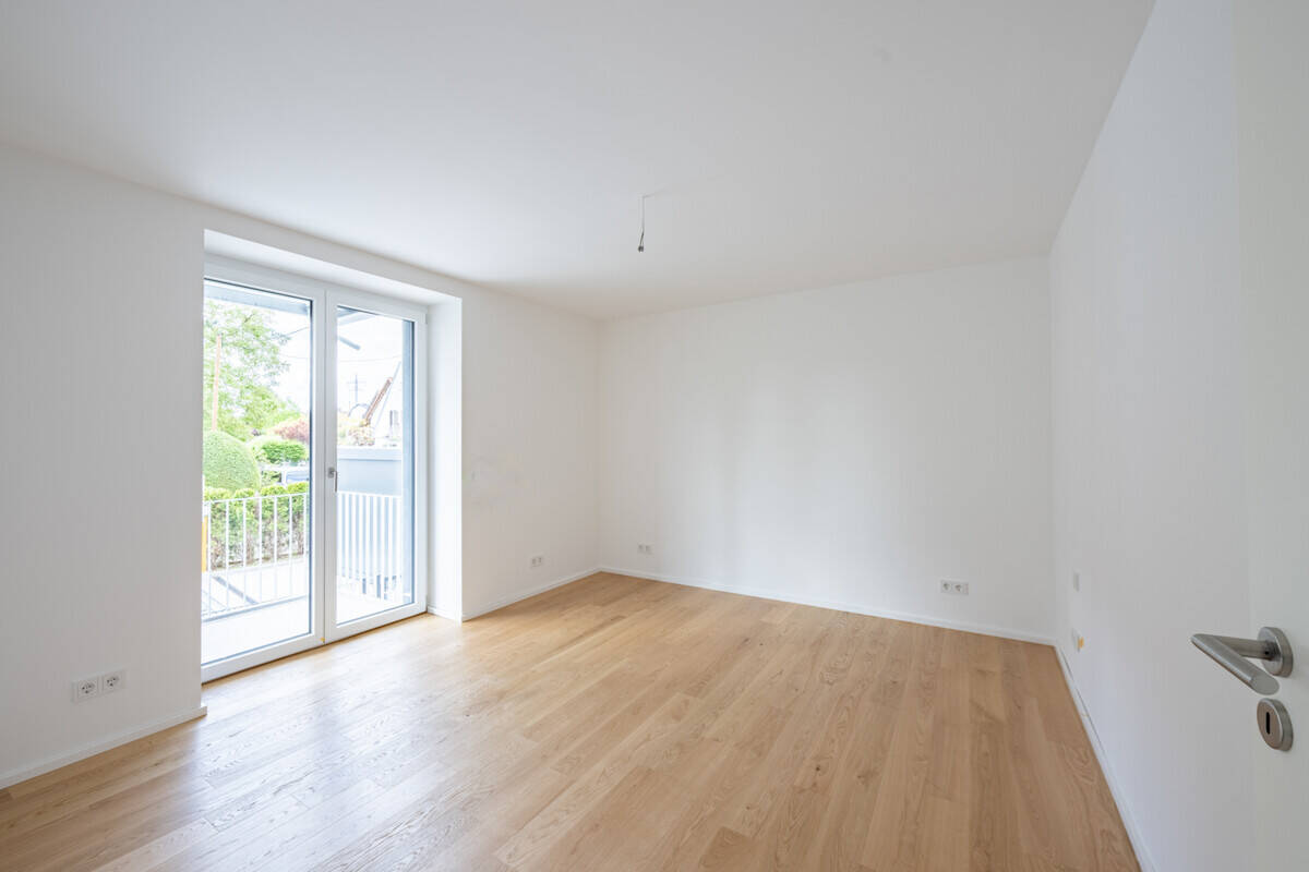 Bezugsfertig, neuer Preis: Offener Wohnbereich mit 2 Balkonen, modern und elegant Wohnen. – München – Vorschaubild 4