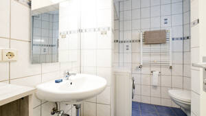 komfortables Einzelapartment in Stuttgart-Degerloch - WOHNEN AUF ZEIT – 70597 Stuttgart – Vorschaubild 7