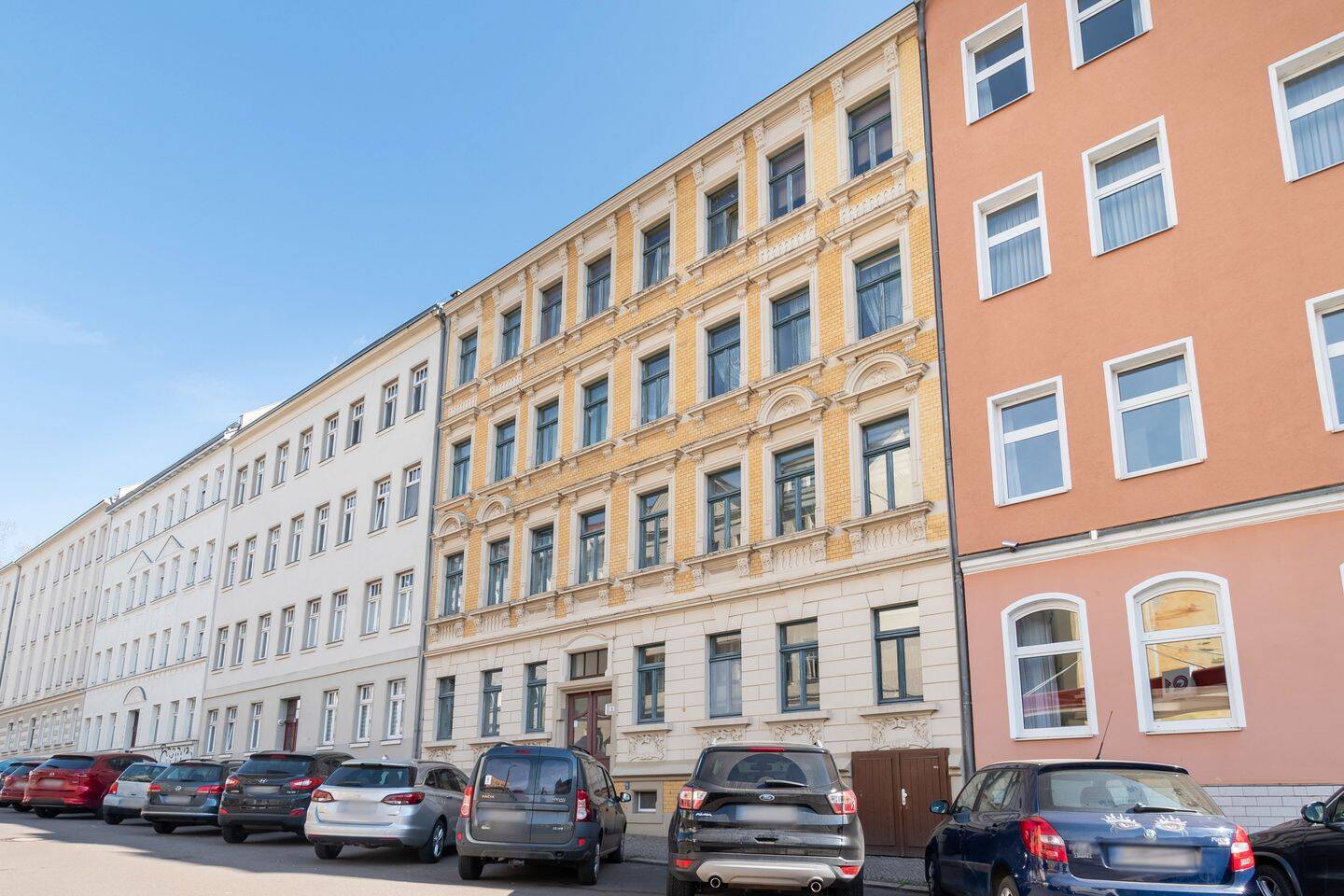 DENKMAL-FLAIR IM DACHGESCHOSS | Gemütliche 2-Raum-Wohnung mit Balkon in städtischer Lage – Leipzig – Vorschaubild 4