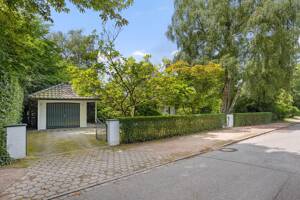 Charmante Villa mit parkähnlichem Grundstück in Othmarschen – 22605 Hamburg – Vorschaubild 2