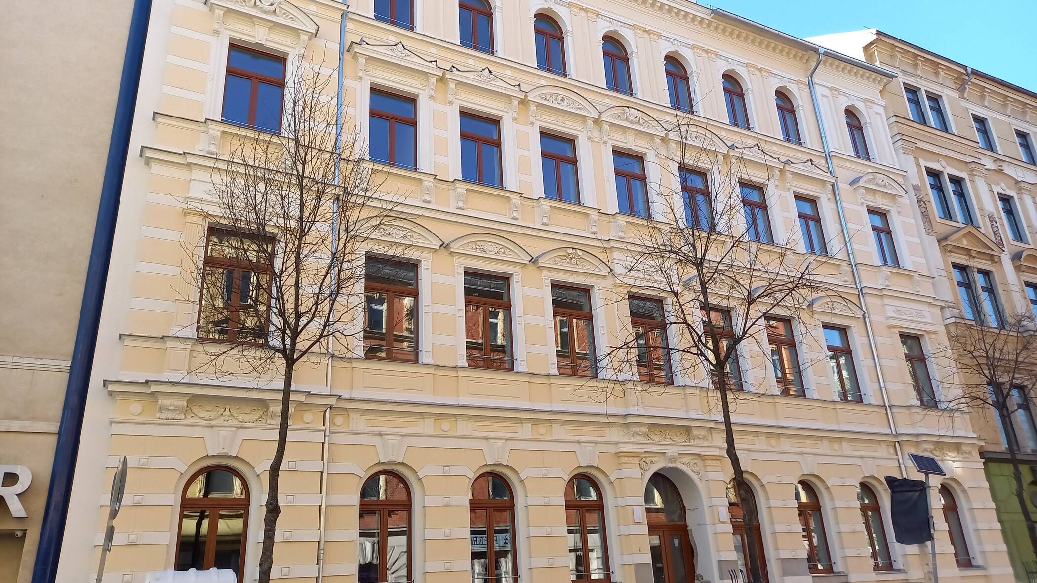 2-Raum-Appartment mit Küche, Lichtsystem, Design- Bad, Aufzug, Waschsalon