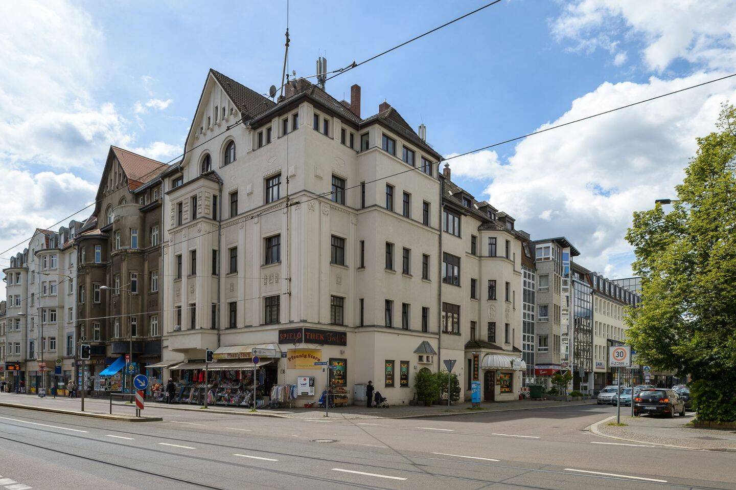 Schöne Wohnung mit hohen Decken, Wohnküche und Wintergarten. – Leipzig – Vorschaubild 2