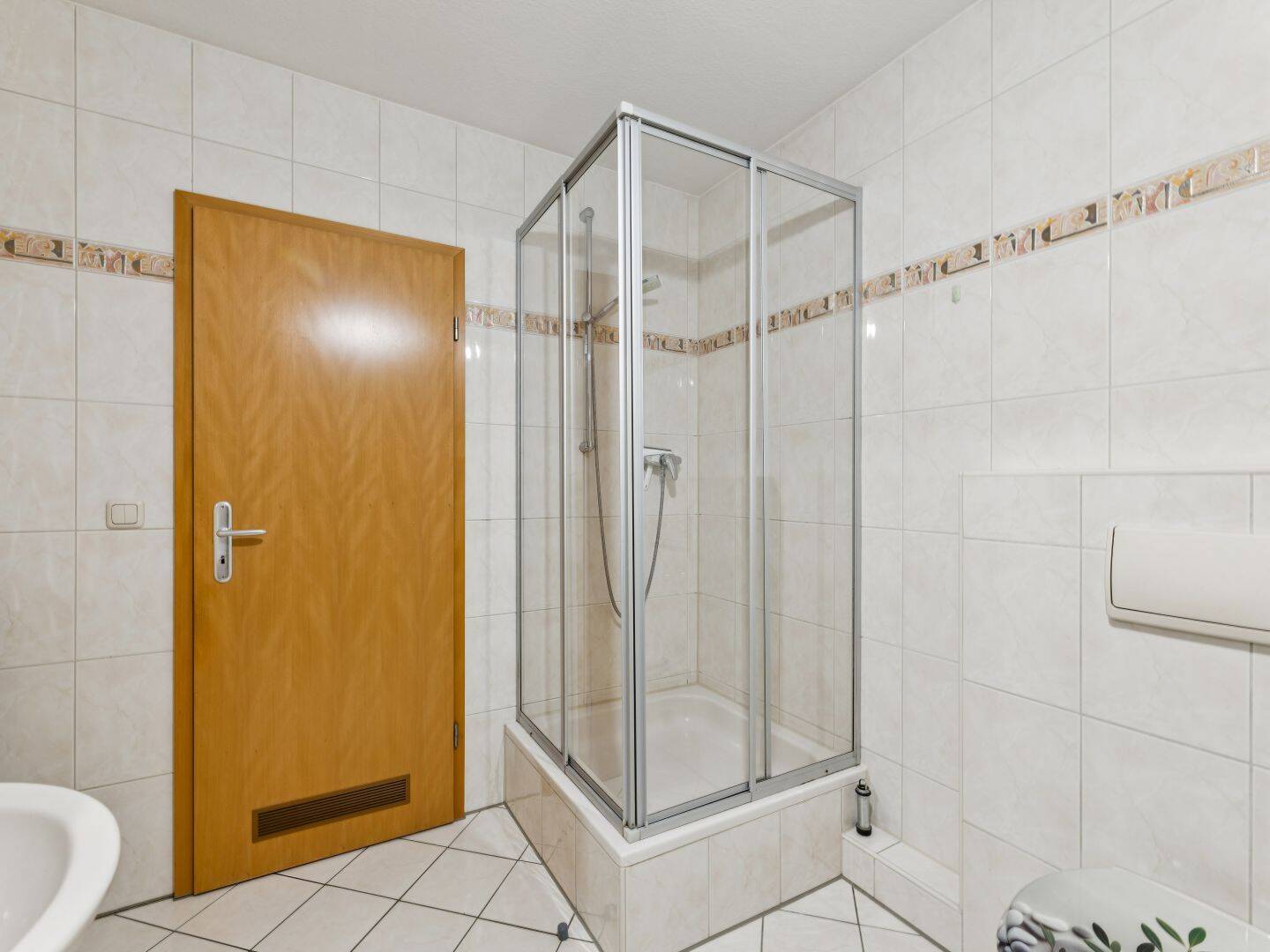 Schöne 3-Zimmer-Erdgeschoss-Wohnung mit Terrasse und TG-Stellplatz in Nürnberg-Eibach – Nürnberg – Vorschaubild 7