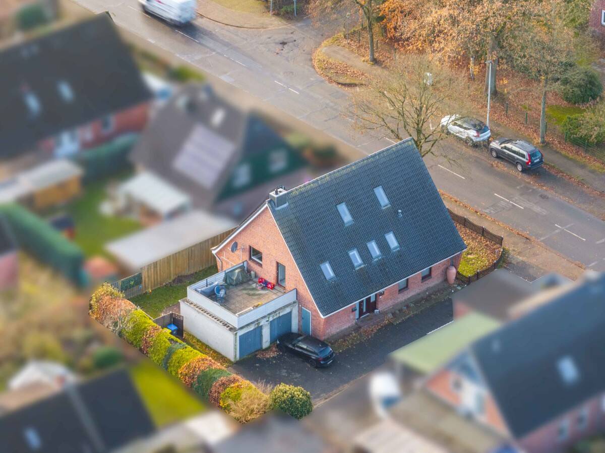 Preissenkung !! 2-Familienhaus in Rendsburg, selbst nutzen oder Wohnen und Vermieten – Rendsburg – Bild 1 von 9