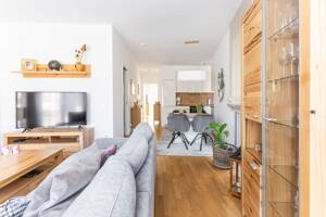 Exklusive 2-Zimmer-Wohnung mit großer Terrasse und hochwertiger Ausstattung – 22391 Hamburg – Vorschaubild 1