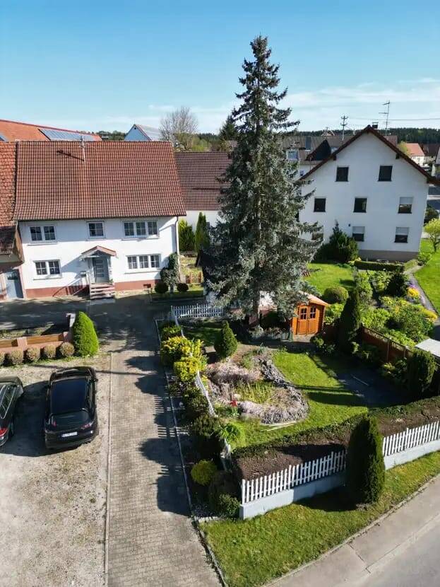Großes Haus zum kleinen Preis – inklusive PV-Anlage, Keller und großem Garten. – Unterwachingen – Vorschaubild 3