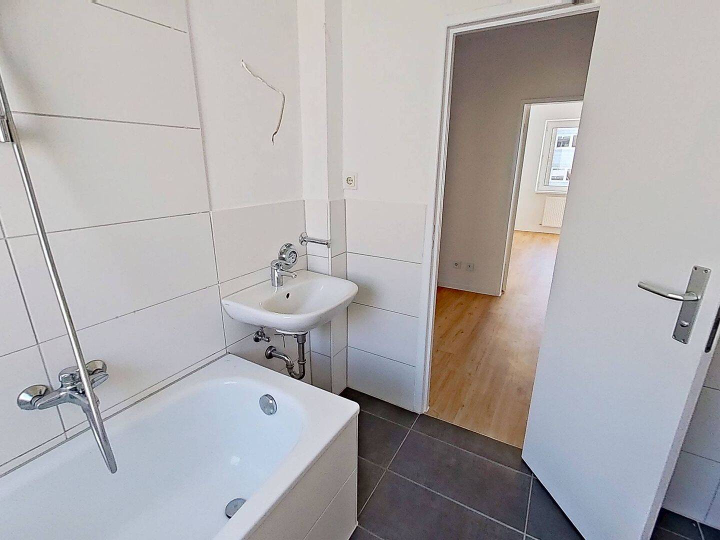 Moderne 2-Zimmer-Wohnung mit BALKON, EBK und viel Lichteinfall – Uetersen – Vorschaubild 8