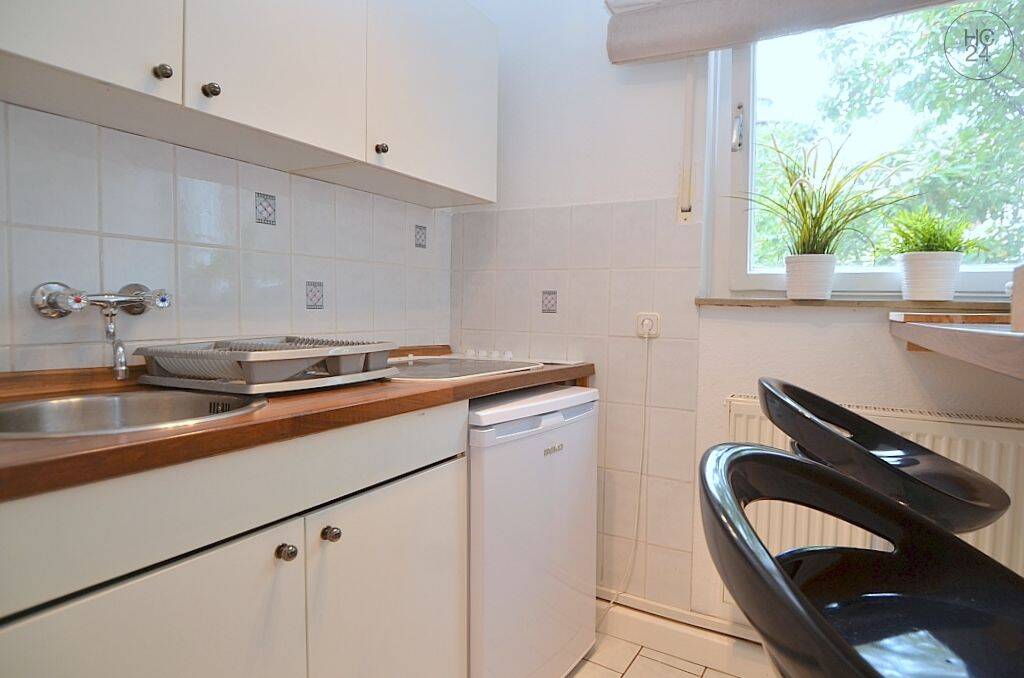 Schön möblierte 1-Zimmer-Wohnung mit WLAN in der Nürnberger Altstadt – Nürnberg – Vorschaubild 3